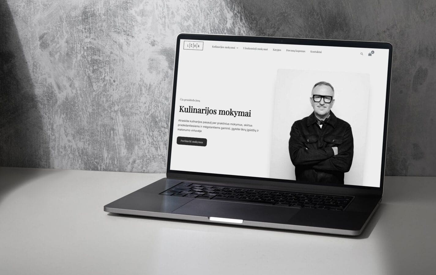 Kulinarijos Akademija laptop mockup